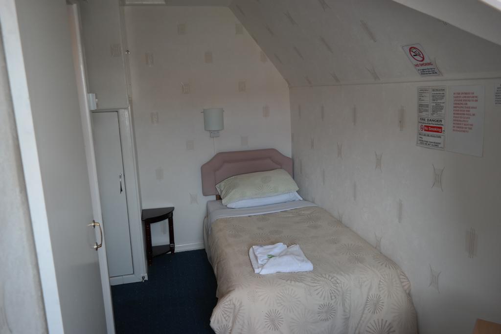 Olivers Strickley Over 35 Years Only Blackpool Chambre photo