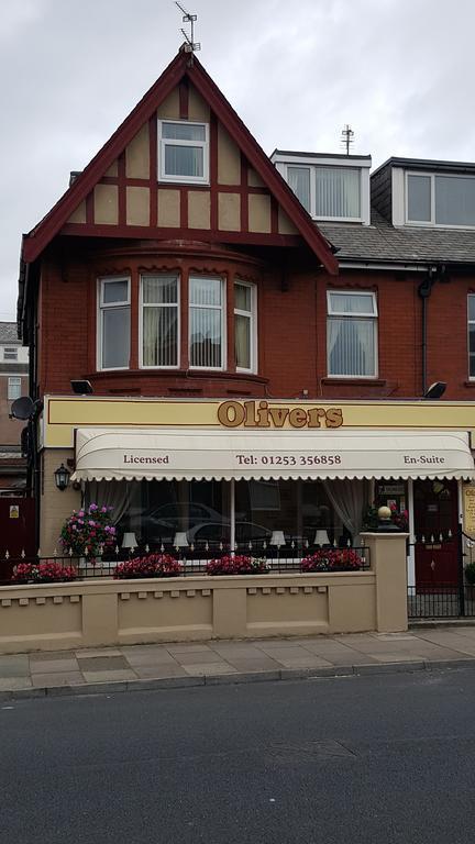 Olivers Strickley Over 35 Years Only Blackpool Extérieur photo