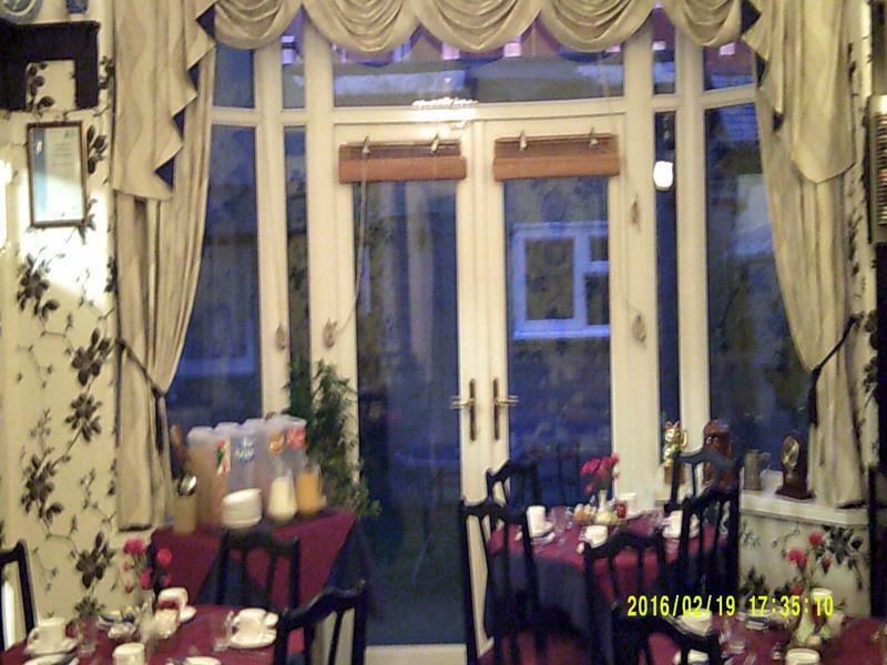 Olivers Strickley Over 35 Years Only Blackpool Extérieur photo
